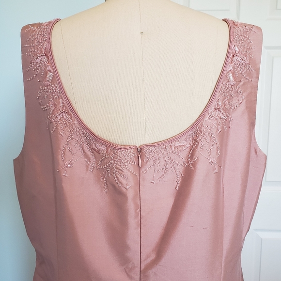 Elegant Pink Dress with Embroidered Jacket - Picture 8 of 14